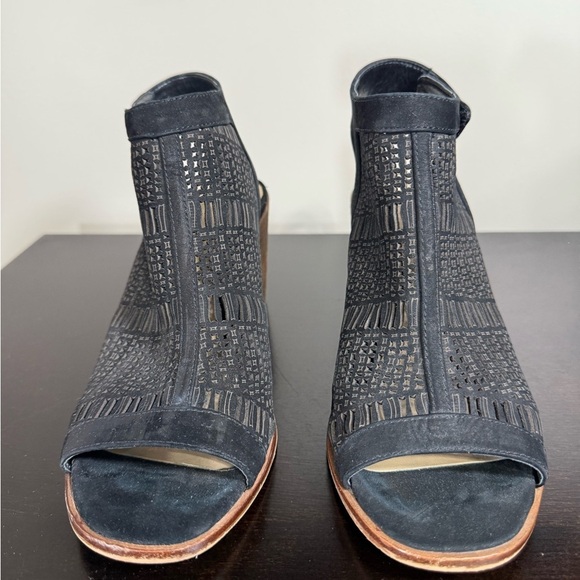 Vince Camuto Black Open-Toe Heels with Chunky Heel - Picture 2 of 8